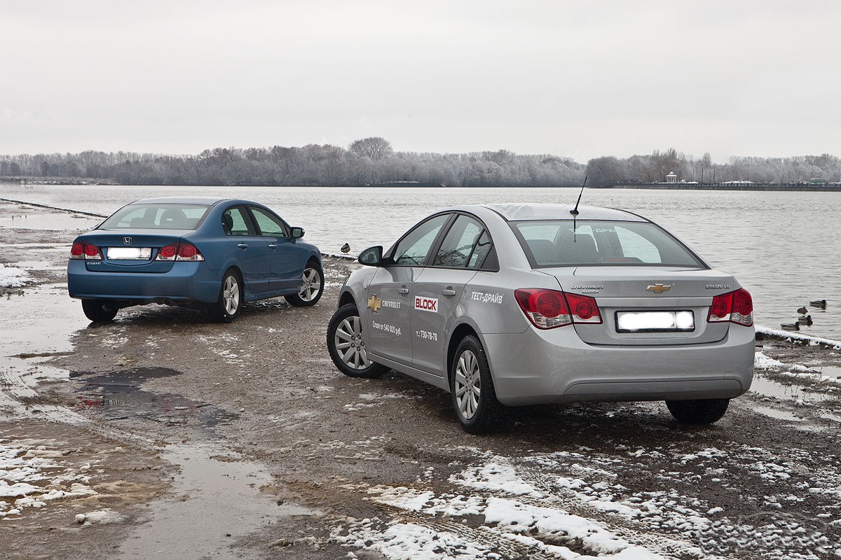 Сравнительный тест :Honda Civic против Chevrolet Cruze. Дед и салага /  личный блог Тай / smotra.ru