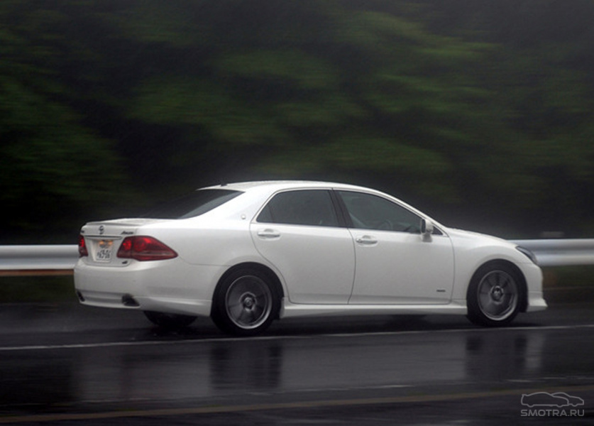 toyota crown athlete 200m supercharger