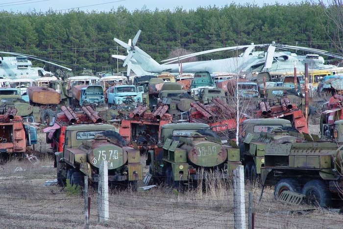 Кладбище автомобилей в чернобыле