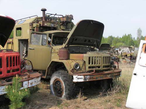 Кладбище автомобилей в чернобыле