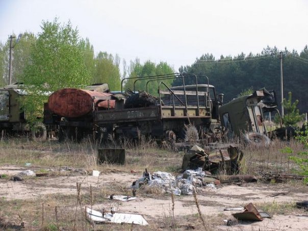 Заброшенные машины в чернобыле