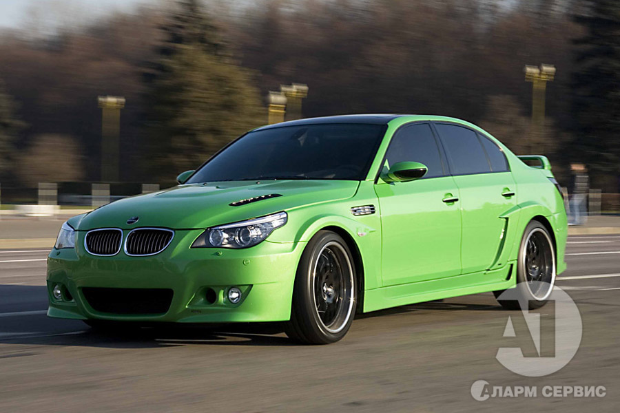 Зеленая м5. BMW e60 зеленая. BMW e60 зеленый мат. BMW m5 e60 Green. BMW m5 салатовая.