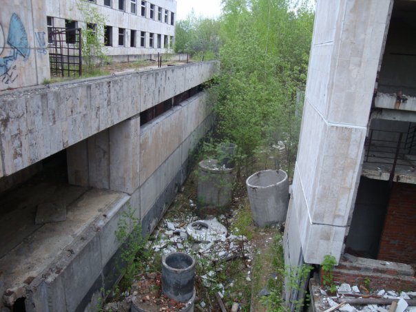 Заброшенный кгб. Заброшенный госпиталь КГБ Балашиха. Госпиталь КГБ В Железнодорожном. Заброшенный госпиталь в Железнодорожном. Заброшенная больница КГБ Железнодорожный.